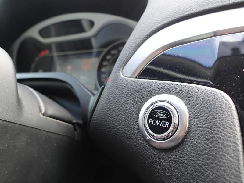 Ford S-Max 2.0 16V  EcoBoost 203PK PowerShift 5 persoons RIJKLAAR KEYLESS ENTRY/START CLIMA CRUISE VOORRUITVERWARMING NAVI  
