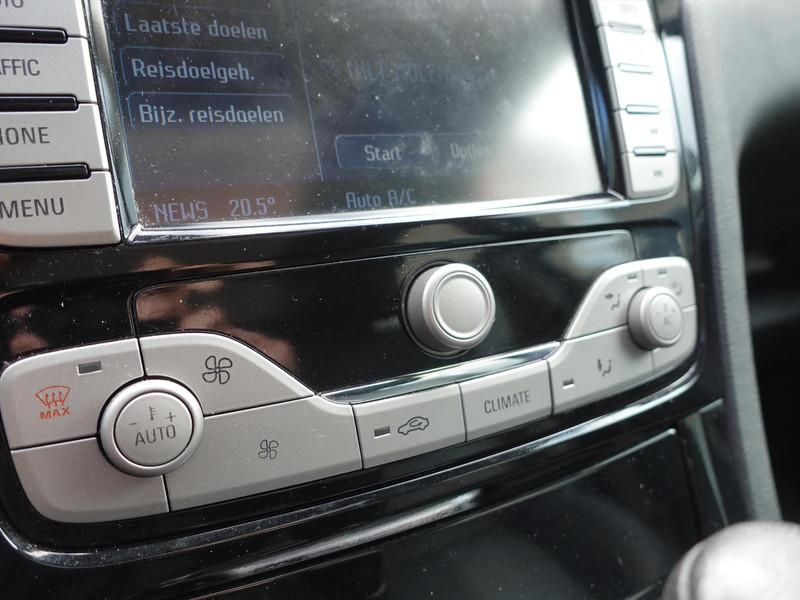 Ford S-Max 2.0 16V  EcoBoost 203PK PowerShift 5 persoons RIJKLAAR KEYLESS ENTRY/START CLIMA CRUISE VOORRUITVERWARMING NAVI  