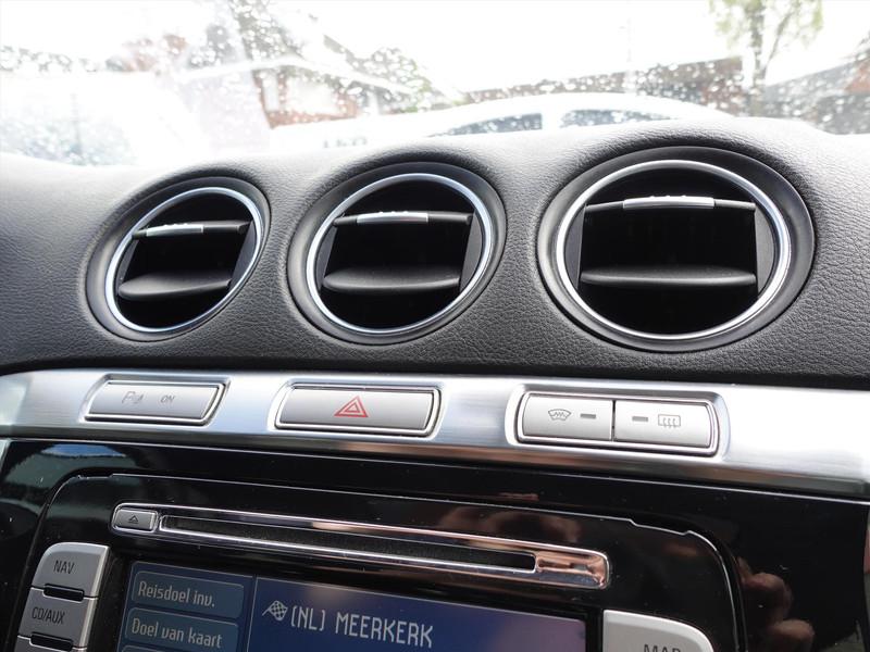 Ford S-Max 2.0 16V  EcoBoost 203PK PowerShift 5 persoons RIJKLAAR KEYLESS ENTRY/START CLIMA CRUISE VOORRUITVERWARMING NAVI  