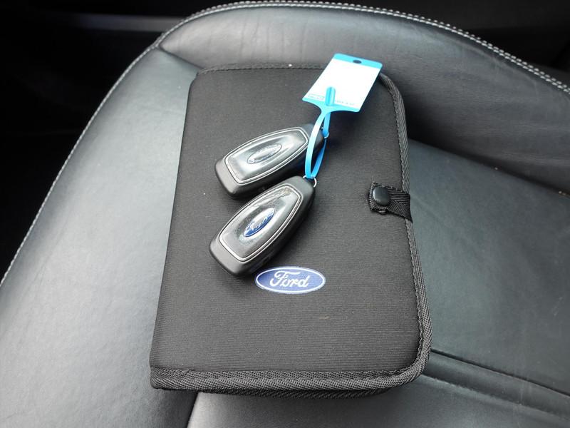 Ford S-Max 2.0 16V  EcoBoost 203PK PowerShift 5 persoons RIJKLAAR KEYLESS ENTRY/START CLIMA CRUISE VOORRUITVERWARMING NAVI  