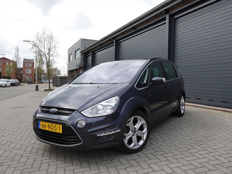 Ford S-Max 2.0 16V  EcoBoost 203PK PowerShift 5 persoons RIJKLAAR KEYLESS ENTRY/START CLIMA CRUISE VOORRUITVERWARMING NAVI  
