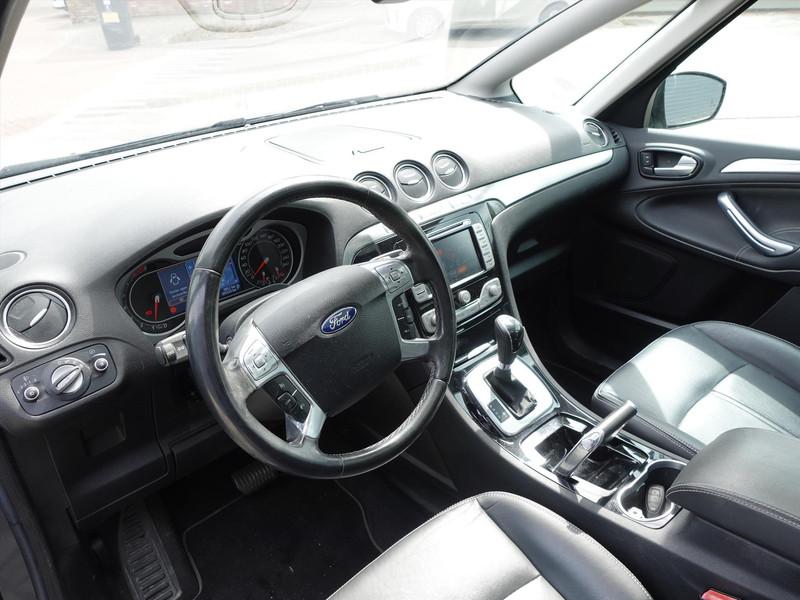 Ford S-Max 2.0 16V  EcoBoost 203PK PowerShift 5 persoons RIJKLAAR KEYLESS ENTRY/START CLIMA CRUISE VOORRUITVERWARMING NAVI  