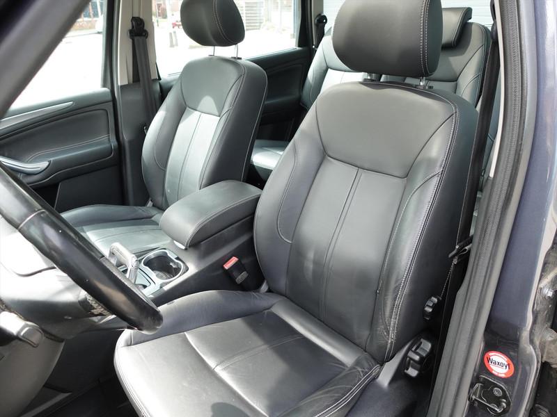 Ford S-Max 2.0 16V  EcoBoost 203PK PowerShift 5 persoons RIJKLAAR KEYLESS ENTRY/START CLIMA CRUISE VOORRUITVERWARMING NAVI  