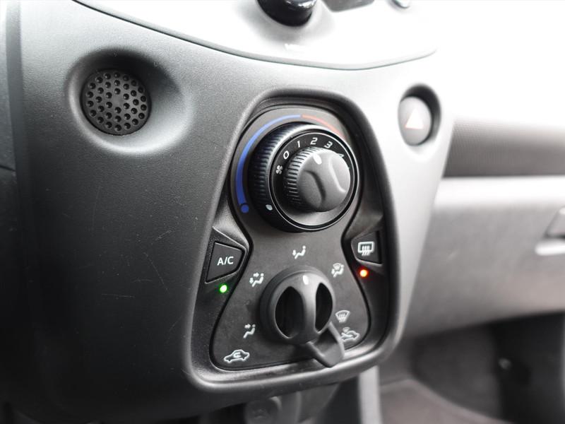 Toyota Aygo 1.0 VVT-i 72pk 5D x-fun CRUISE AIRCO BT/DAB+ AUDIO 
