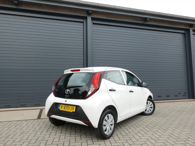 Toyota Aygo 1.0 VVT-i 72pk 5D x-fun CRUISE AIRCO BT/DAB+ AUDIO 