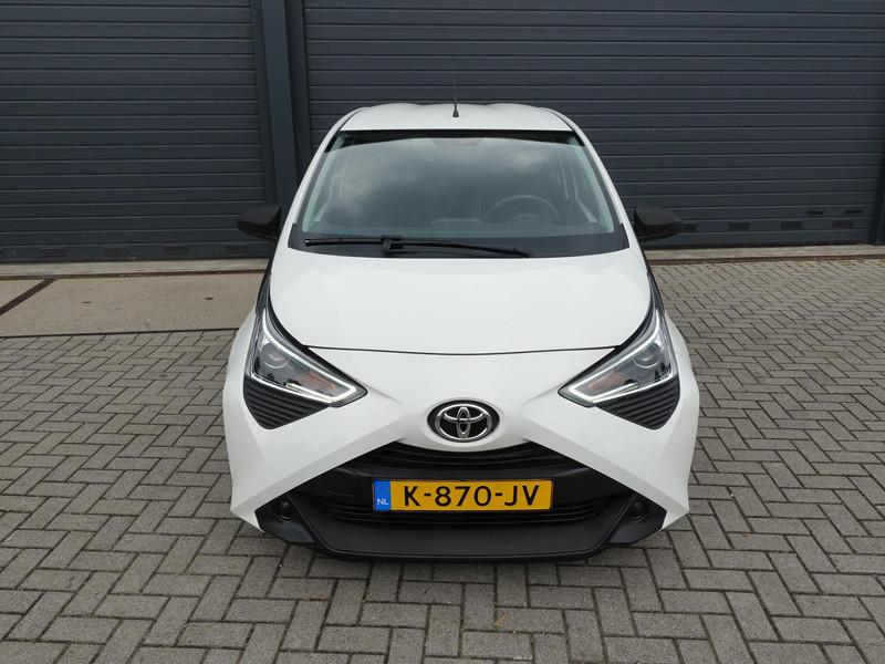 Toyota Aygo 1.0 VVT-i 72pk 5D x-fun CRUISE AIRCO BT/DAB+ AUDIO 