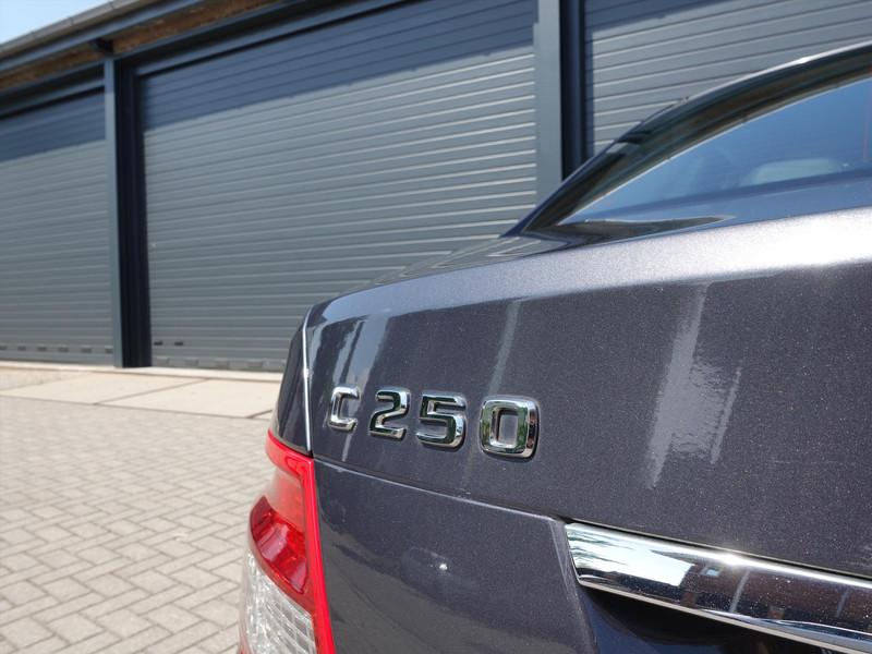 MERCEDES C-Klasse C250 CGI BLUE EFF. AUT5 Avantgarde 1E EIGENAAR/TREKHAAK/XENON/ELKTR STOELEN/CLIMA/CRUISE