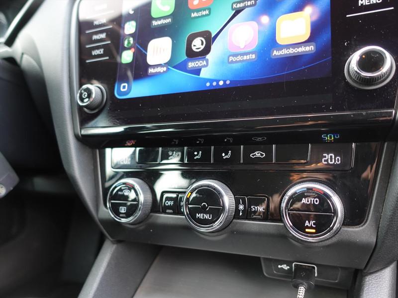 SKODA Octavia Combi 1.0 TSI 115pk RIJKLAAR TREKHAAK CARPLAY CLIMA PDC CRUISE 