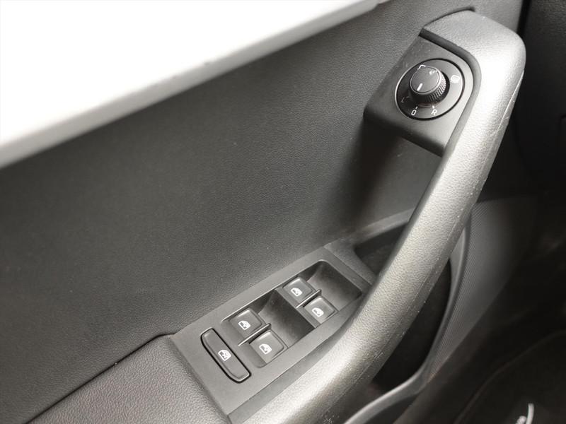 SKODA Octavia Combi 1.0 TSI 115pk RIJKLAAR TREKHAAK CARPLAY CLIMA PDC CRUISE 