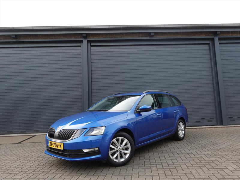 SKODA Octavia Combi 1.0 TSI 115pk RIJKLAAR TREKHAAK CARPLAY CLIMA PDC CRUISE 