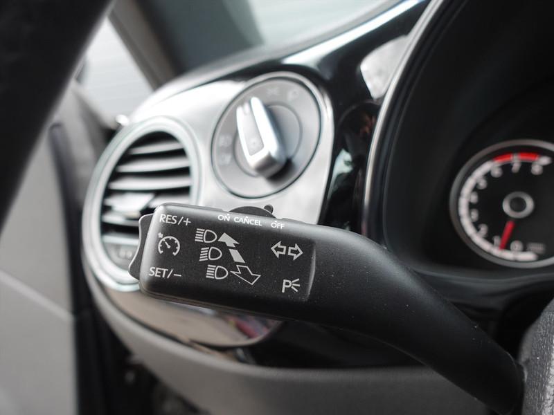VOLKSWAGEN Beetle 1.2 TSI Design RIJKLAAR/STOELVERWARMING/CLIMA/PDC/NAVI/