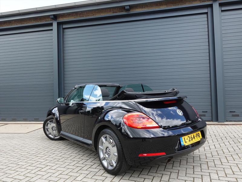VOLKSWAGEN Beetle 1.2 TSI Design RIJKLAAR/STOELVERWARMING/CLIMA/PDC/NAVI/
