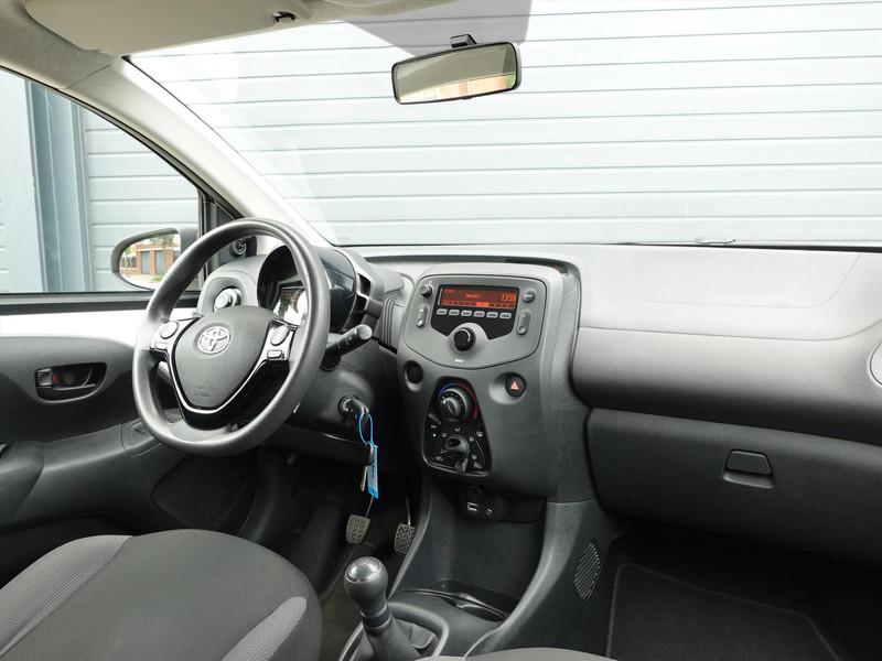TOYOTA Aygo 1.0 VVT-i 72pk 5D x-fun RIJKLAAR/NL AUTO/CRUISE/AIRCO/DAB+