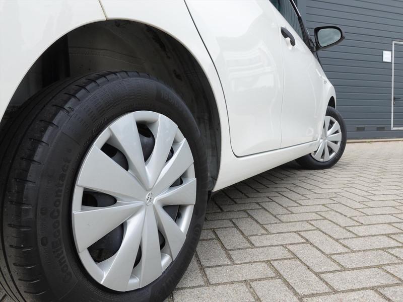 TOYOTA Aygo 1.0 VVT-i 72pk 5D x-fun RIJKLAAR/NL AUTO/CRUISE/AIRCO/DAB+