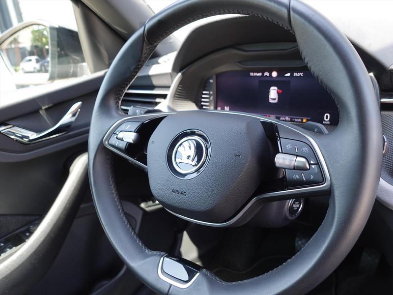 Skoda Kamiq 1.0 TSI DSG-7 Sport Business RIJKLAAR/PANORAMA/CLIMA/CARPLAY/CAMERA/NAVI/ELEKTR KLEP