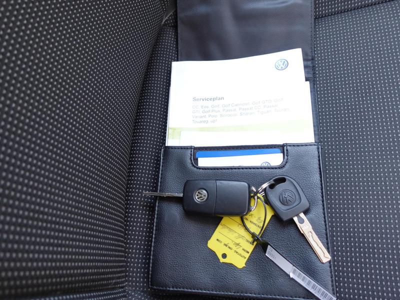 VOLKSWAGEN Up! 1.0 High up! NL AUTO/RIJKLAAR/1E EIGENAAR/AIRCO/NAVI