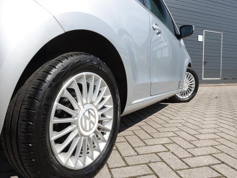 VOLKSWAGEN Up! 1.0 High up! NL AUTO/RIJKLAAR/1E EIGENAAR/AIRCO/NAVI