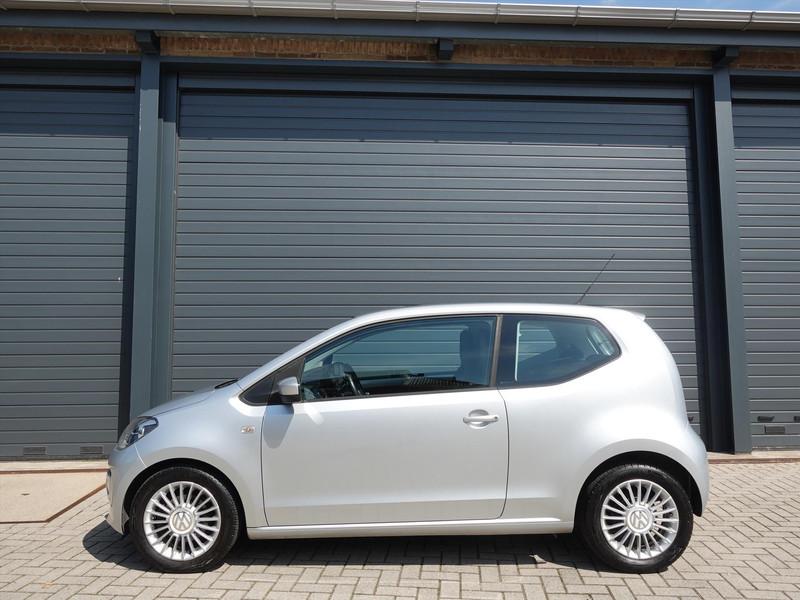VOLKSWAGEN Up! 1.0 High up! NL AUTO/RIJKLAAR/1E EIGENAAR/AIRCO/NAVI