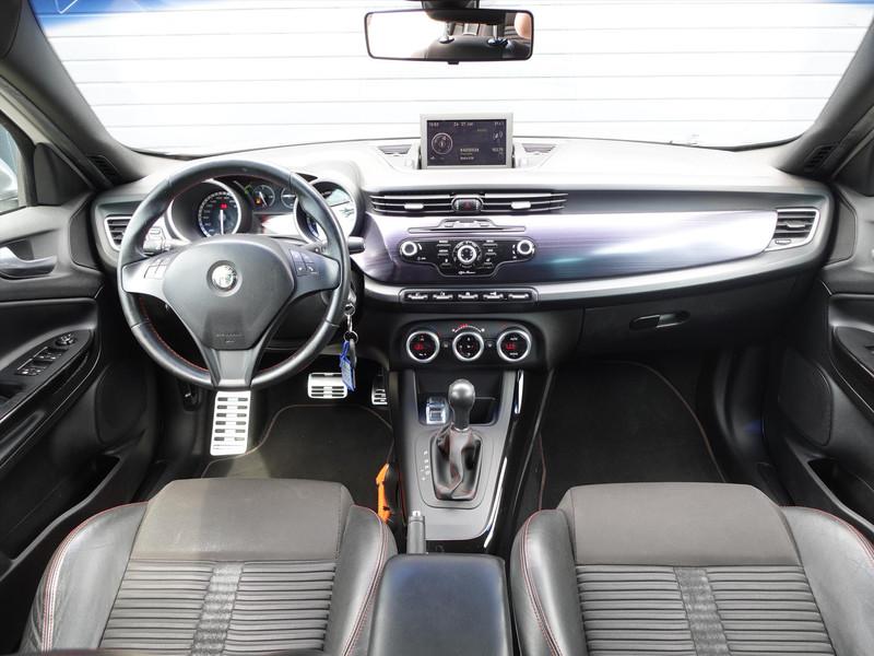 ALFA ROMEO Giulietta 1.4 Turbo MultiAir 170pk AUTOMAAT/CRUISE/PDC/AIRCO