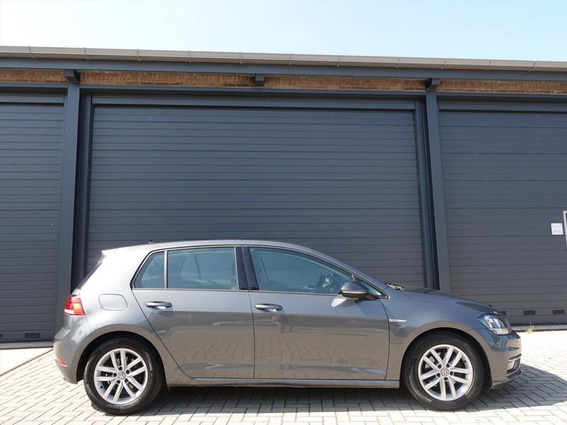 VOLKSWAGEN Golf Vii 1.5 TSI BlueMotion Comfortline RIJKLAAR/TREKHAAK/STOELVERWARMING/CLIMA/ADAPT CRUISE/CARPLAY