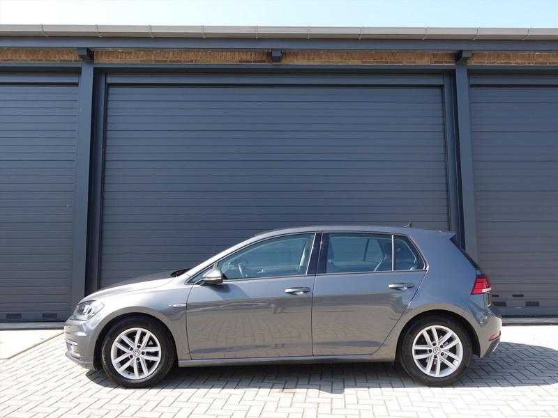 VOLKSWAGEN Golf Vii 1.5 TSI BlueMotion Comfortline RIJKLAAR/TREKHAAK/STOELVERWARMING/CLIMA/ADAPT CRUISE/CARPLAY