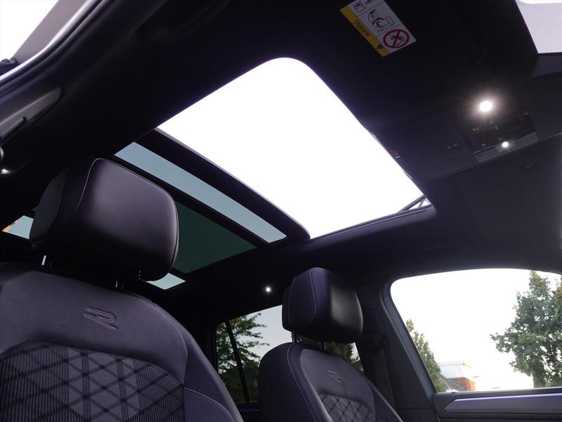 Volkswagen Tiguan 1.5 TSI DSG R-Line Black Style RIJKLAAR/TREKHAAK/PANO/DCC/H&K/360*CAMERA/MATRIX LED