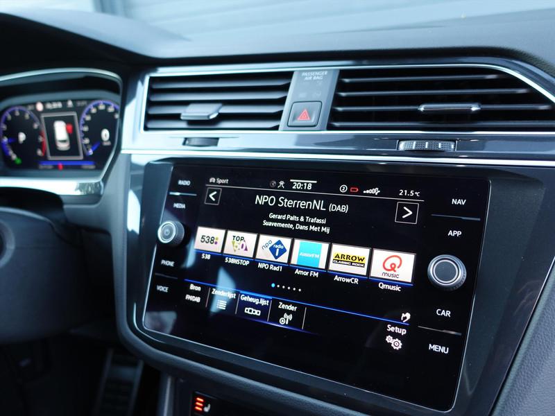 Volkswagen Tiguan 1.5 TSI DSG R-Line Black Style RIJKLAAR/TREKHAAK/PANO/DCC/H&K/360*CAMERA/MATRIX LED