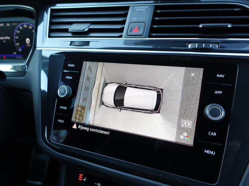 Volkswagen Tiguan 1.5 TSI DSG R-Line Black Style RIJKLAAR/TREKHAAK/PANO/DCC/H&K/360*CAMERA/MATRIX LED