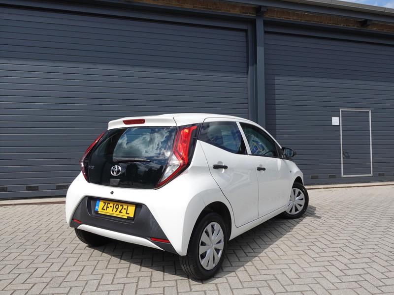TOYOTA Aygo 1.0 VVT-i 72pk 5D x-fun RIJKLAAR/NL AUTO/CRUISE/BT AUDIO/ELEK PAKET