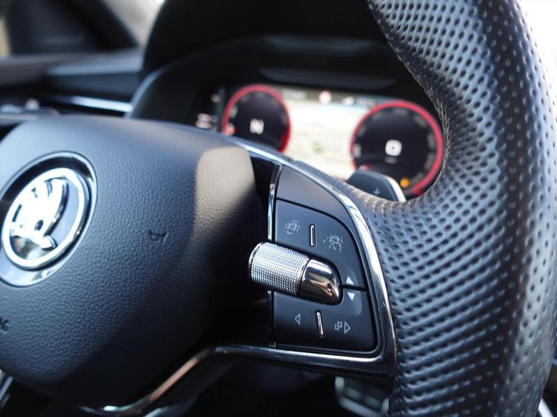 SKODA Kamiq 1.0 TSI 110pk DSG Monte Carlo RIJKLAAR/PANO/KEYLESS/MATRIX/CAMERA/CARPLAY/ACC