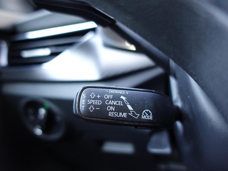 SKODA Kamiq 1.0 TSI 110pk DSG Monte Carlo RIJKLAAR/PANO/KEYLESS/MATRIX/CAMERA/CARPLAY/ACC