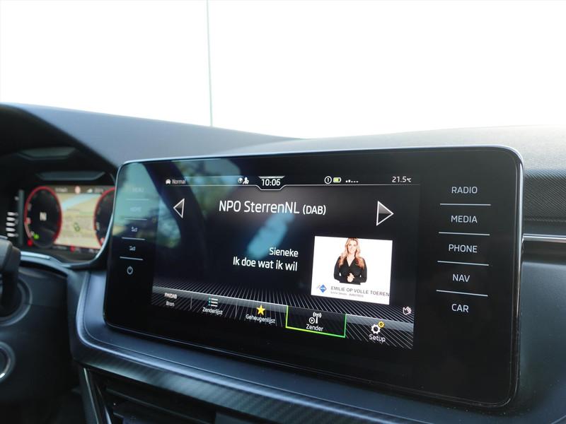 SKODA Kamiq 1.0 TSI 110pk DSG Monte Carlo RIJKLAAR/PANO/KEYLESS/MATRIX/CAMERA/CARPLAY/ACC
