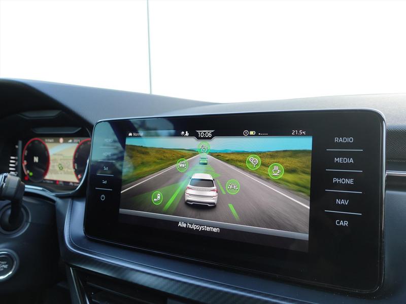 SKODA Kamiq 1.0 TSI 110pk DSG Monte Carlo RIJKLAAR/PANO/KEYLESS/MATRIX/CAMERA/CARPLAY/ACC