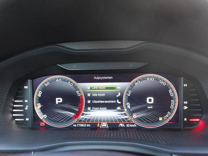 SKODA Kamiq 1.0 TSI 110pk DSG Monte Carlo RIJKLAAR/PANO/KEYLESS/MATRIX/CAMERA/CARPLAY/ACC